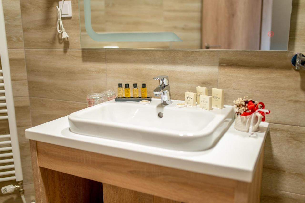 Hotel Soni Lux Tuzla Eksteriør bilde