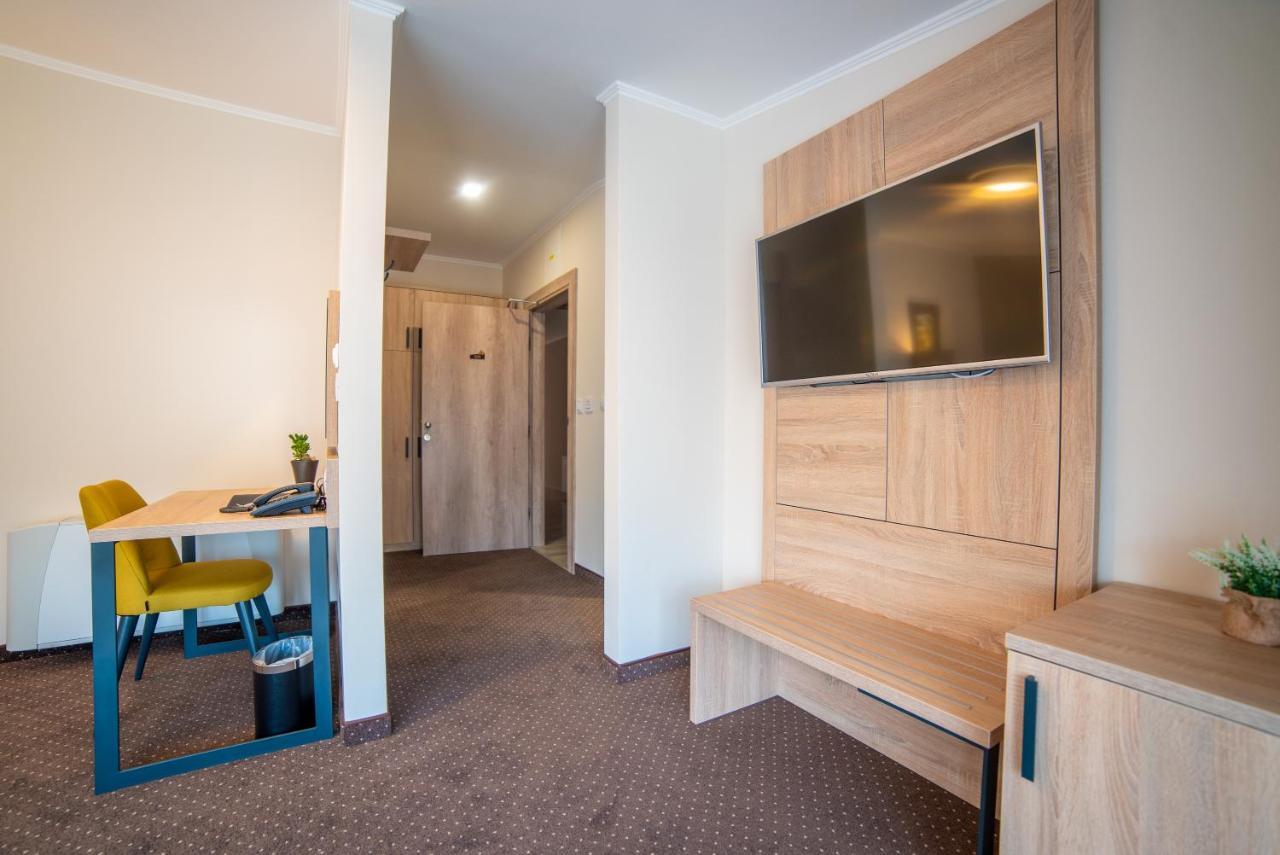 Hotel Soni Lux Tuzla Eksteriør bilde