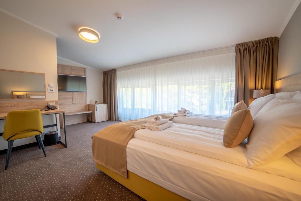 Hotel Soni Lux Tuzla Eksteriør bilde