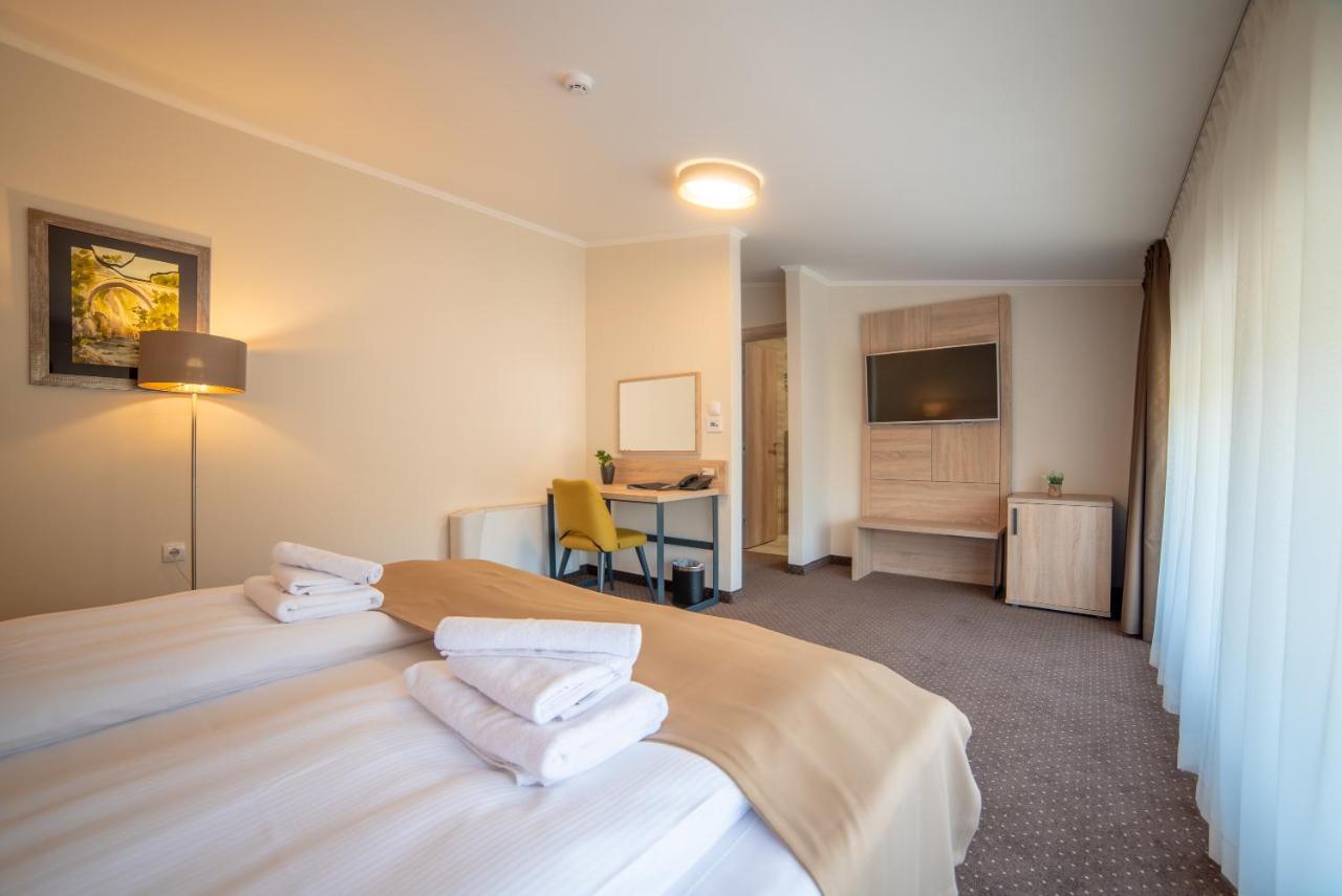 Hotel Soni Lux Tuzla Eksteriør bilde
