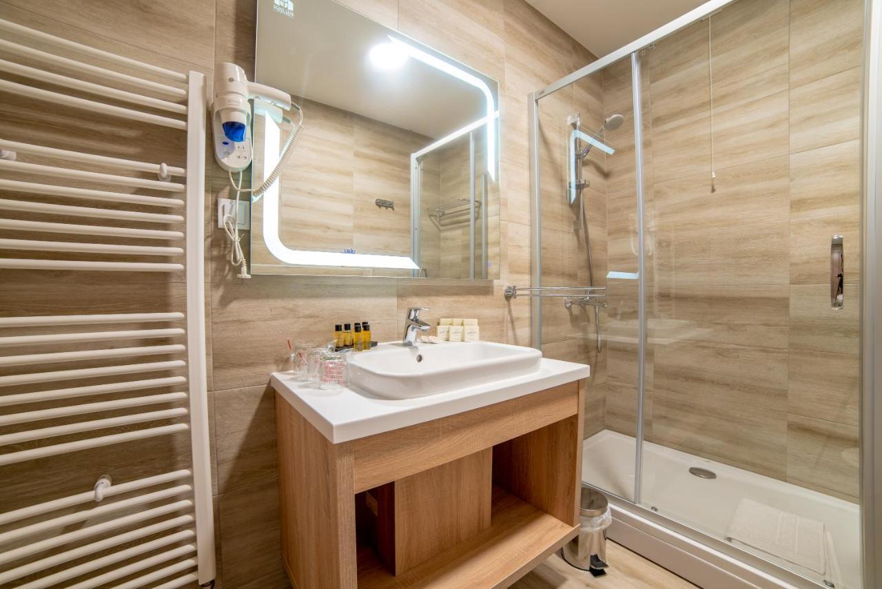 Hotel Soni Lux Tuzla Eksteriør bilde