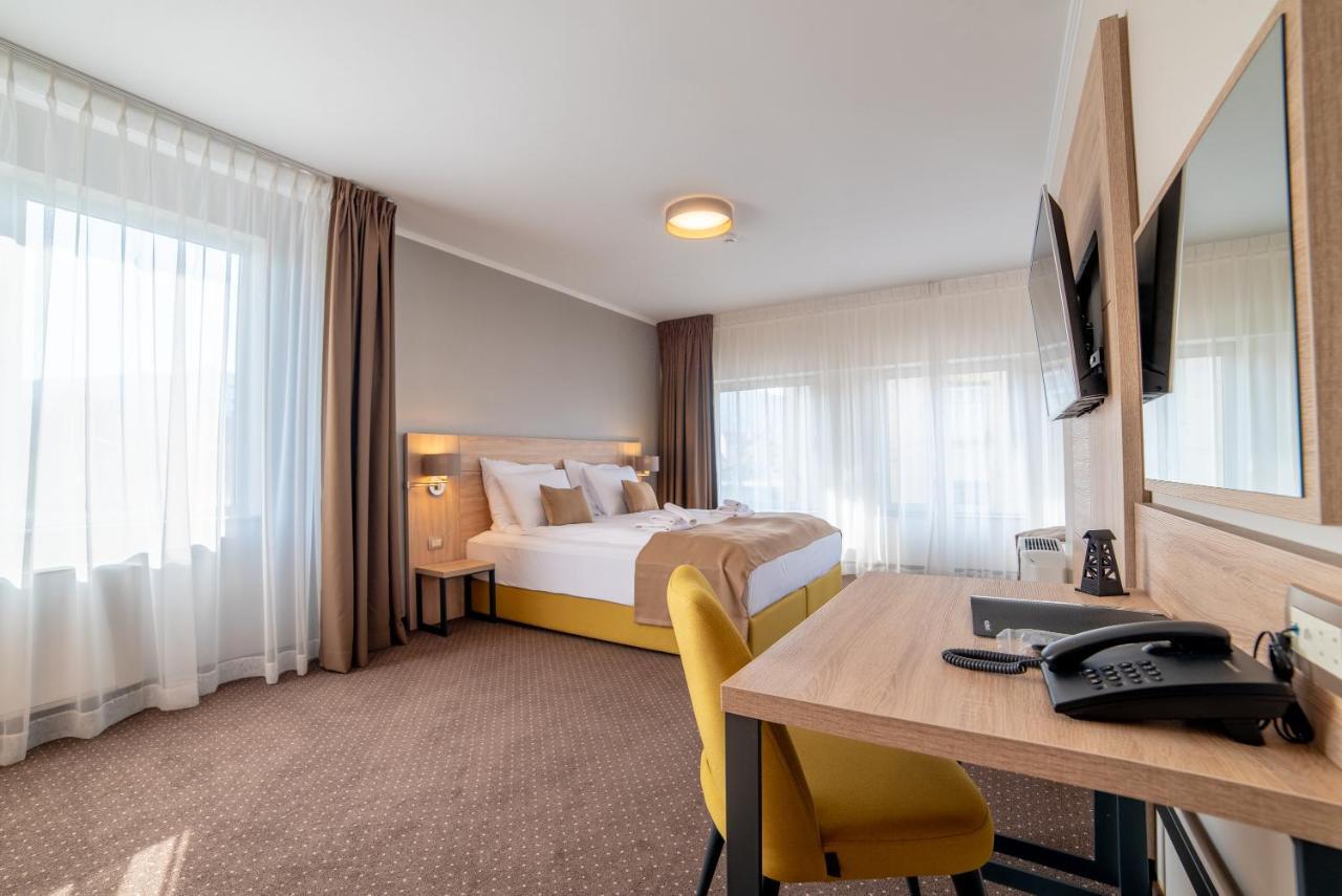 Hotel Soni Lux Tuzla Eksteriør bilde