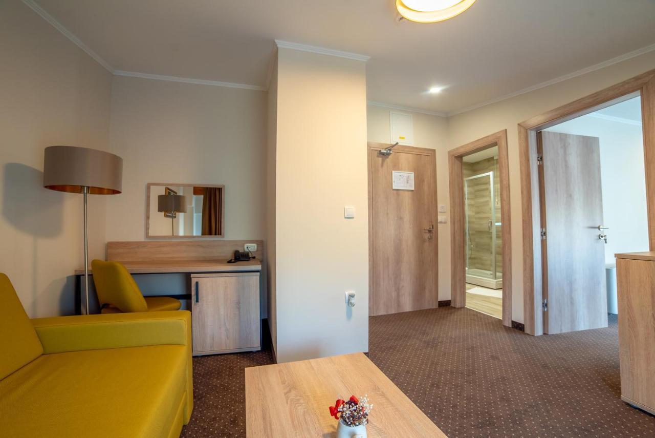 Hotel Soni Lux Tuzla Eksteriør bilde